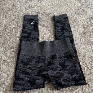 Gymshark black and gray camo leggings small
